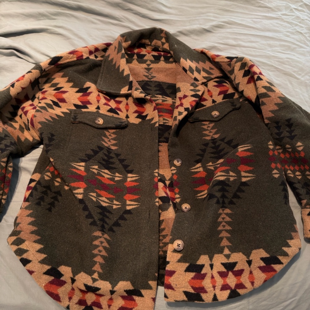 Patterned Women's Shacket - image 1